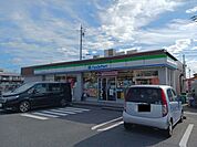 【コンビニエンスストア】ファミリーマート鈴鹿中江島町店まで375ｍ