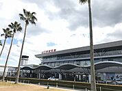 山口宇部空港まで2400ｍ