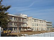 【小学校】伊達小学校まで750ｍ