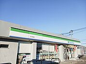 【コンビニエンスストア】ファミリーマート古川中里店まで200ｍ