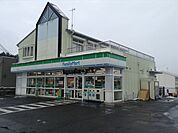 【コンビニエンスストア】ファミリーマート　そがわ千町店まで140ｍ
