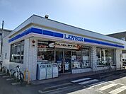 【コンビニエンスストア】ローソン上冨居店まで650ｍ