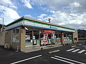 【コンビニエンスストア】ファミリーマートまで1360ｍ