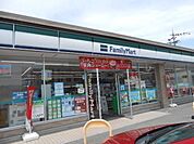【コンビニエンスストア】ファミリーマート彦根竹ケ鼻店様まで600ｍ