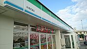 【コンビニエンスストア】ファミリーマート糸満武富店まで1000ｍ