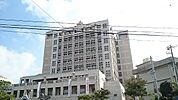 【市役所・区役所】浦添市役所まで450ｍ