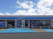【コンビニエンスストア】ローソン鶴岡伊勢原町店まで117ｍ