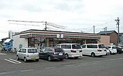 【コンビニエンスストア】セブンイレブン燕南7丁目店まで650ｍ