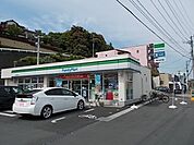【コンビニエンスストア】ファミリーマート竜田口店まで1100ｍ