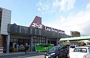 【スーパー】ラコアンドエース沼津店まで500ｍ