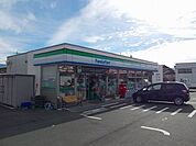 【コンビニエンスストア】ファミリーマート　岡谷権現町店まで500ｍ