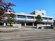 【中学校】志貴野中学校まで600ｍ