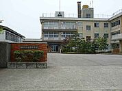 【中学校】牧野中学校まで750ｍ