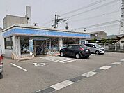 【コンビニエンスストア】ローソン金生町下分店様まで800ｍ