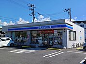 【コンビニエンスストア】ローソン新居浜西の土居店まで593ｍ