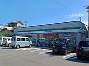 【コンビニエンスストア】ファミリーマート新居浜新須賀店まで414ｍ