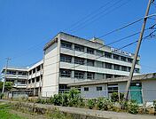 【小学校】飯岡小学校まで1300ｍ