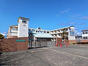 【小学校】下郡小学校まで800ｍ