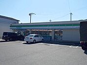 【コンビニエンスストア】ファミリーマート　岡谷山下町店まで900ｍ