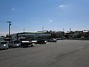 【コンビニエンスストア】ファミリーマート長島松ヶ島店まで400ｍ