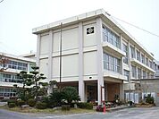 【小学校】鳥取市立浜坂小学校まで1800ｍ