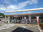 【コンビニエンスストア】ローソン多度津町東白方店まで250ｍ
