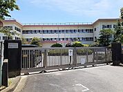 【小学校】碧南市立日進小学校まで442ｍ