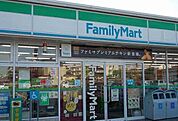 【コンビニエンスストア】ファミリーマート 境港上道店まで800ｍ