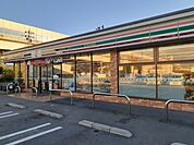 【コンビニエンスストア】セブンイレブン 久御山市田店まで950ｍ