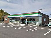 【コンビニエンスストア】ファミリーマート宇佐辛島店まで600ｍ