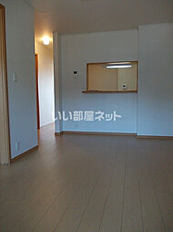 トゥー・ル・モンド・ヌーベル 202 2階2LDKのリビング/ダイニング