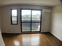 ベイサージュ富の原　B棟 203 2階ワンルームのリビング/ダイニング