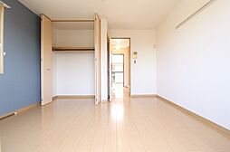 ジュネス・モナリエ 205 2階1Kのリビング/ダイニング