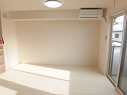 JR東北本線 郡山駅 バス10分 横塚二丁目バス停下車 徒歩2分の賃貸アパート 2階1LDKのリビング/ダイニング