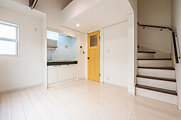 アウルム 2階ワンルームのリビング/ダイニング