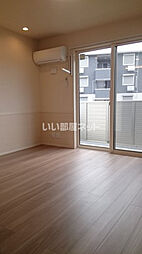 Full　Bliss　/Into　Bliss　Into　Bliss（イントブリス） 101 1階1LDKのリビング/ダイニング