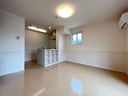 ラ・メゾン ブリエ 101 1階1LDKのリビング/ダイニング