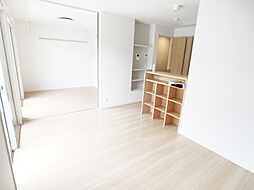 プリエ・ボヌール 102 1階1LDKのリビング/ダイニング