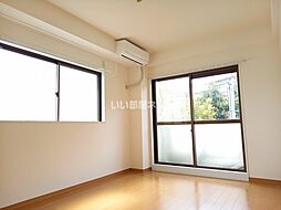 エジスポール塩屋 302 3階1LDKのリビング/ダイニング