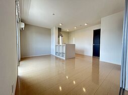 Mel-Court 201 2階2LDKのリビング/ダイニング