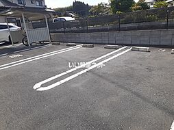 8 / 9