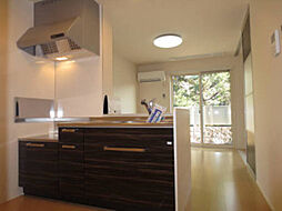 ヴァンヴェール 101 1階2LDKのリビング/ダイニング