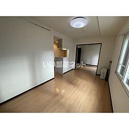 リージェントS札幌 202 2階1LDKのリビング/ダイニング