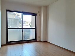 メゾン・ド・フローレ 104 1階2DKのリビング/ダイニング