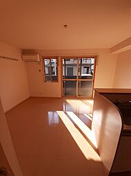 アムール西桂　B棟 103 1階ワンルームのリビング/ダイニング