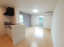 ラフォンテオール　II 101 1階ワンルームのリビング/ダイニング