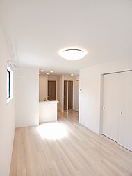 トワイエＭ＆ＭII 104 1階1LDKのリビング/ダイニング