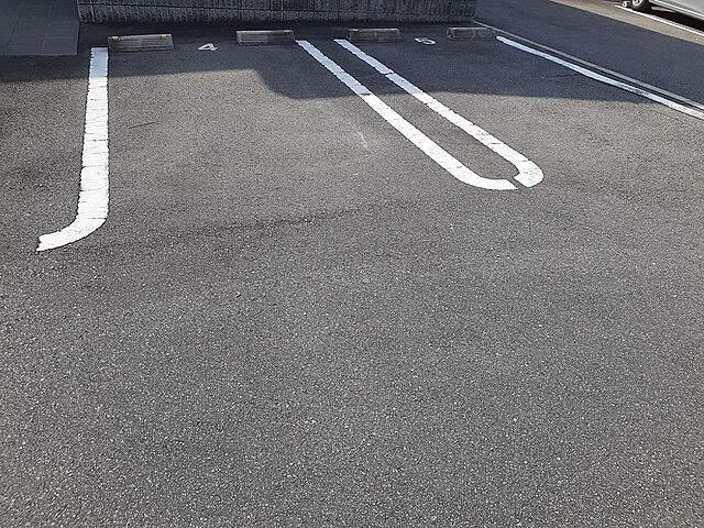 6 / 8