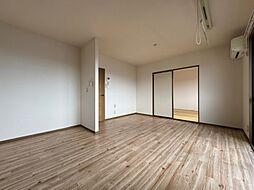 ウィステリア中吉田II　A棟 202 2階2LDKのリビング/ダイニング