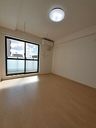 マンハッタン 302 3階ワンルームのリビング/ダイニング